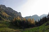 12 Il sole basso sulle Baite di Mezzeno